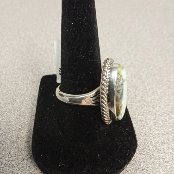 Sterling Silver Navajo Handmade Beautiful Oval "Dry Creek"  Turquoise Ring - Picture 3 of 7